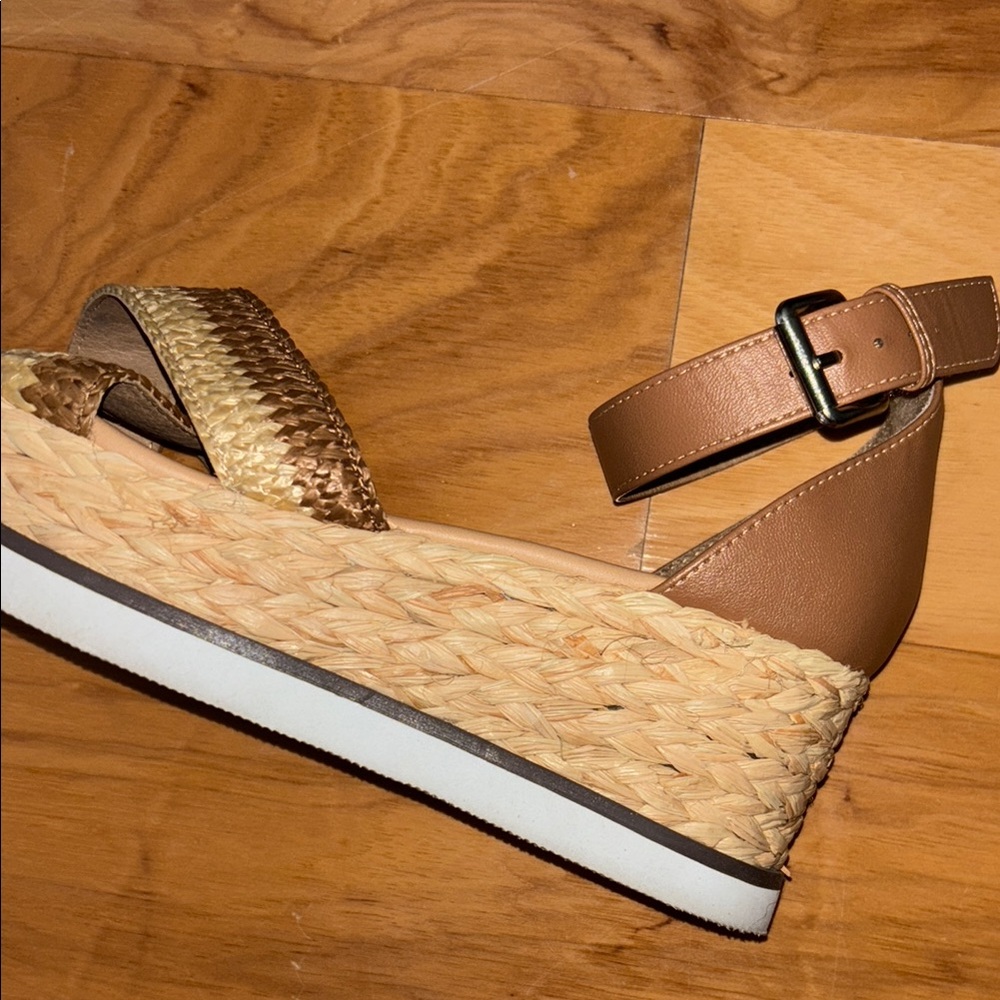 Dolce Vita Women's Tan Woven Sandals Odell platform wedges shoes